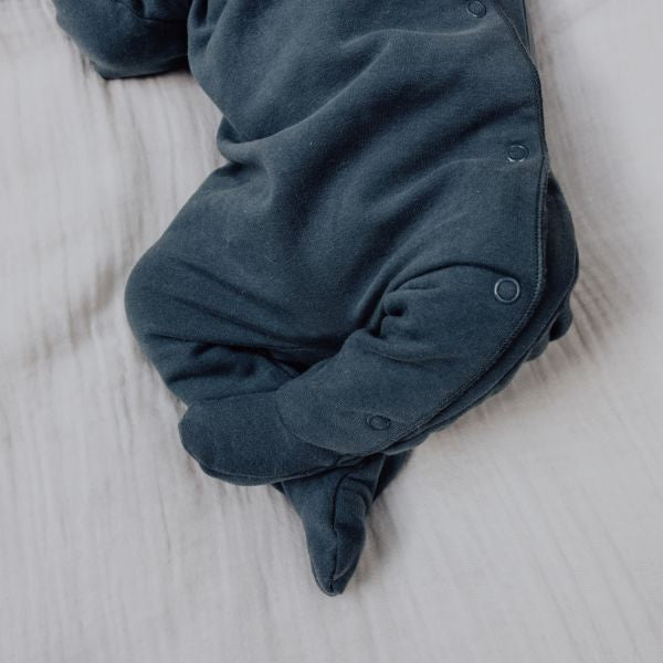 Gray label | Newborn suit snap GOTS - blue grey