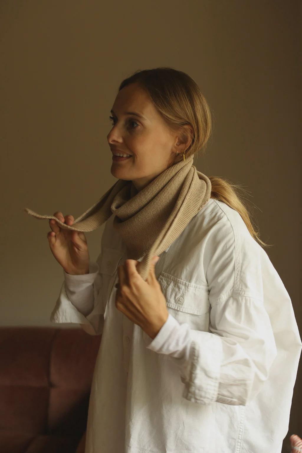 Hvid | Scarf Josephina | Sand