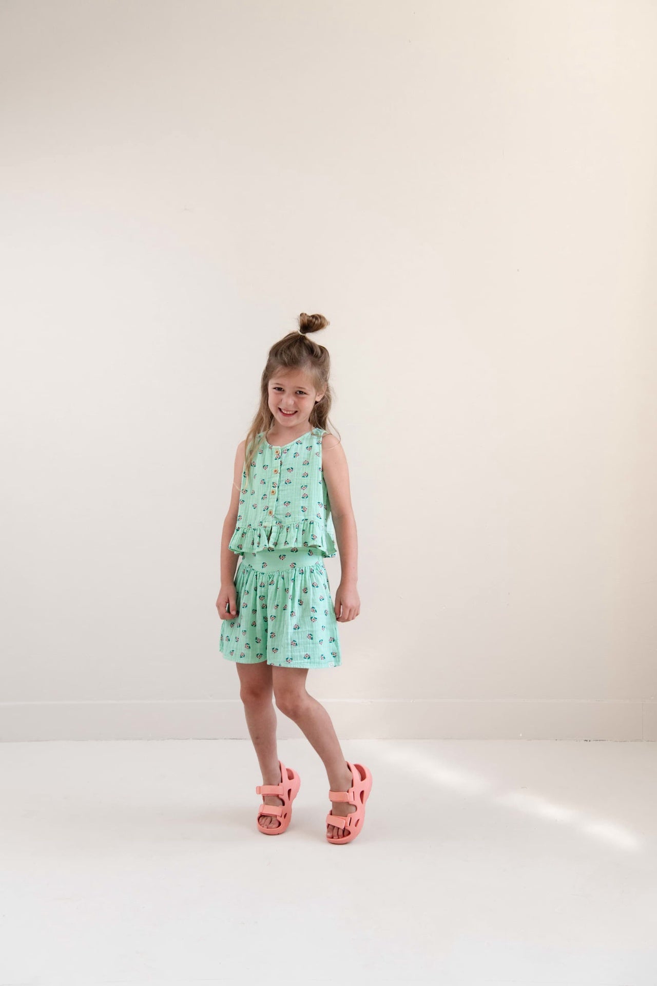 Jenest | Summer shorts flower aop | Fresh green