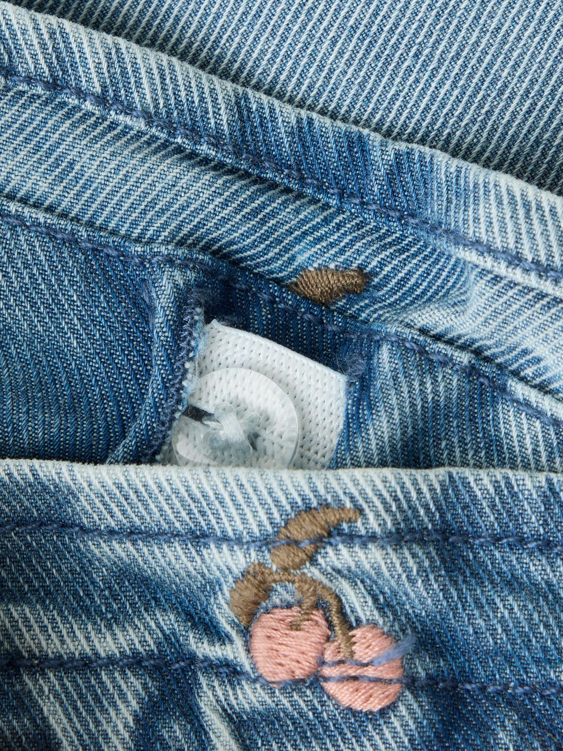 Lil' Atelier | Deva Loose Jeans | Medium Blue Denim / Cherry