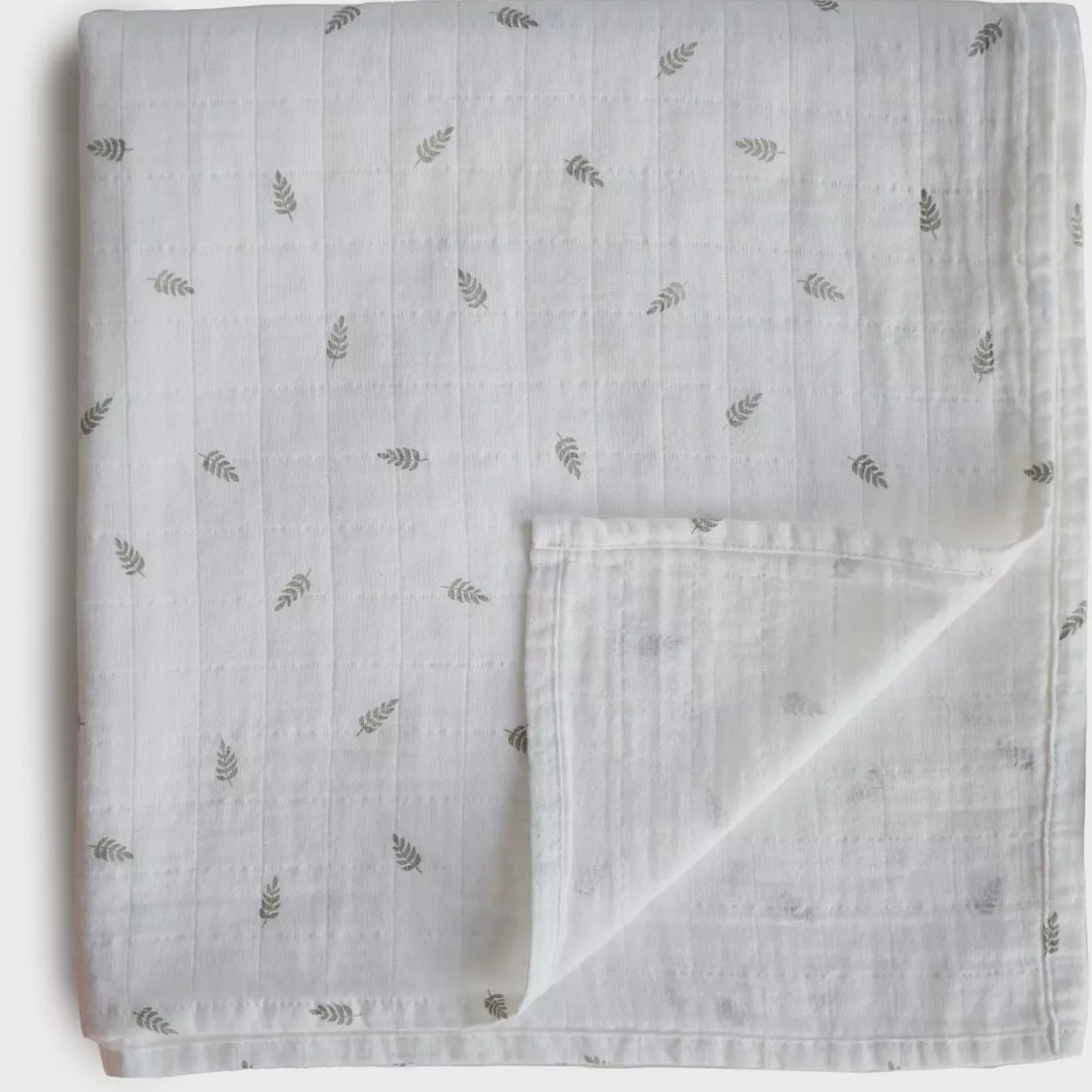 Mushie | Swaddle 120x120 Leaves