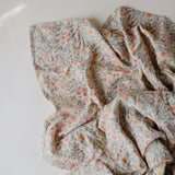 Mushie | Swaddle 120x120 Pastel blooms