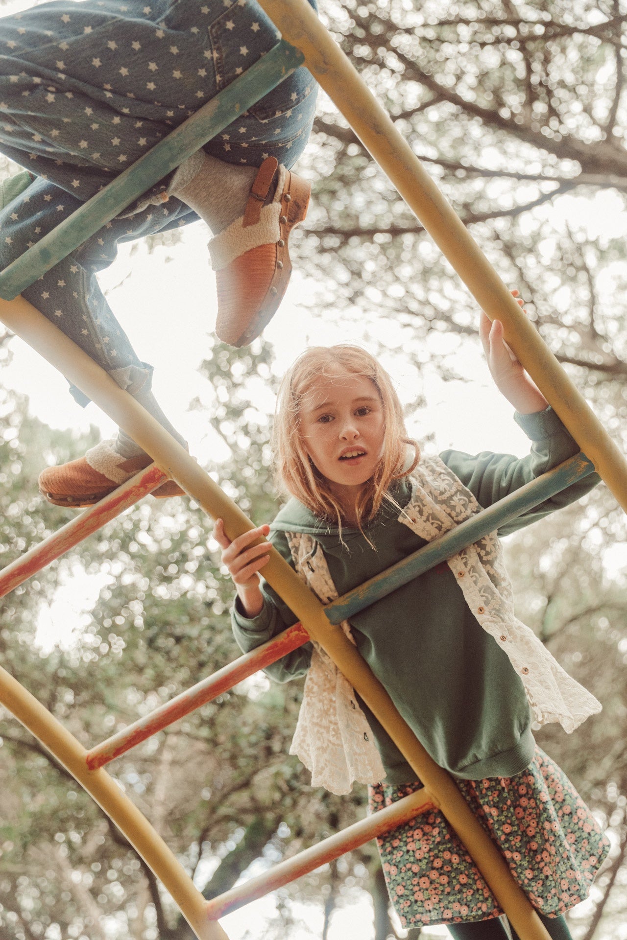 Piupiuchick | Hoodie green w/ apple print