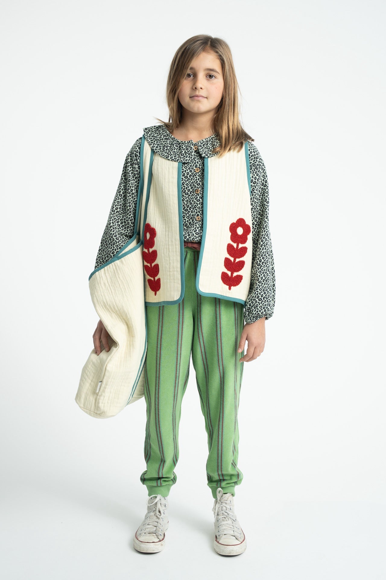 Piupiuchick | Waistcoat ecru w/ embroidered red flowers